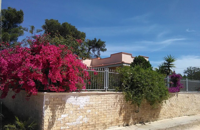 Bonita casa en el mar Jónico, en una zona tranquila con vistas panorámicas!