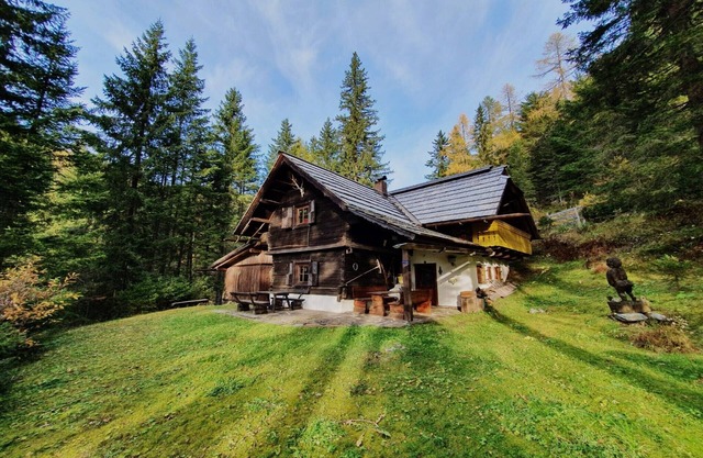 Idyllic cabin with sauna