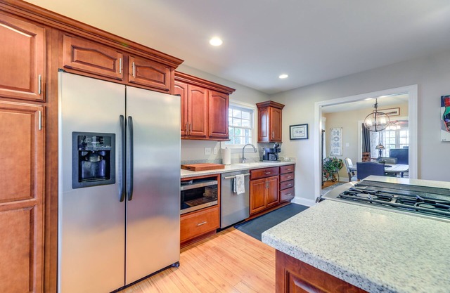 Idyllic + Central New Bern Home w/ Screened Porch!
