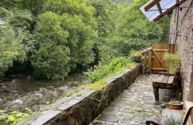Idyllic cottage by the River