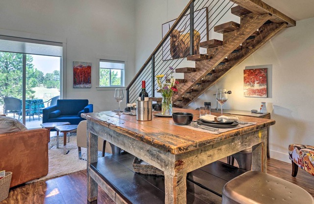Idyllic Escape: Peaceful Country Casita w/ Views!