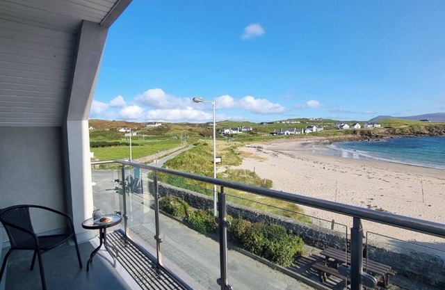 Idyllic Island Holiday Rental overlooking beautiful beach