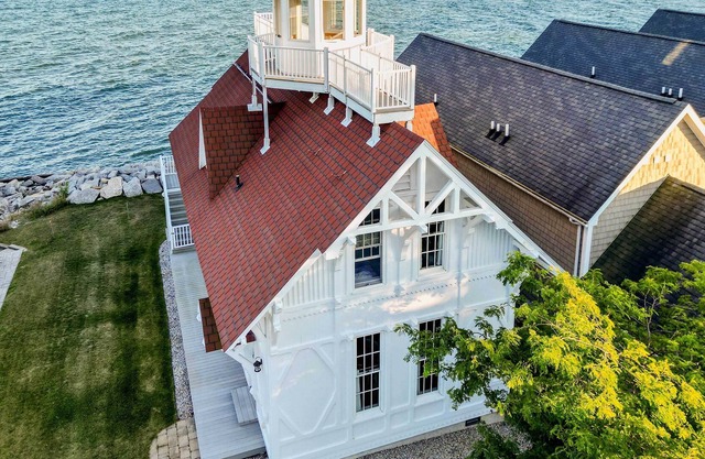 Idyllic Lake Huron Escape - Waterfront Views!