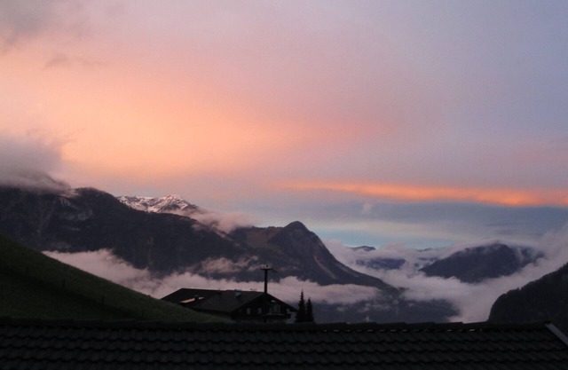 granja de montaña idílico con una hermosa vista del valle de Zillertal Inntal!