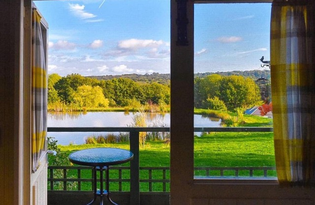 Idyllic Shepherds Hut glorious views to South Downs 'Perch'