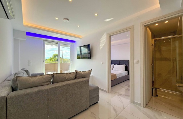Ifestos Suites by SDR