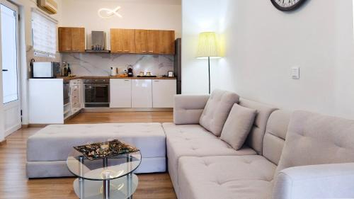 Ifigenias apartment