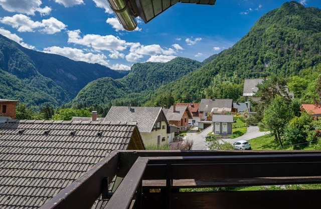 Iglica Apartments - Penthouse, Lakes Bled & Bohinj