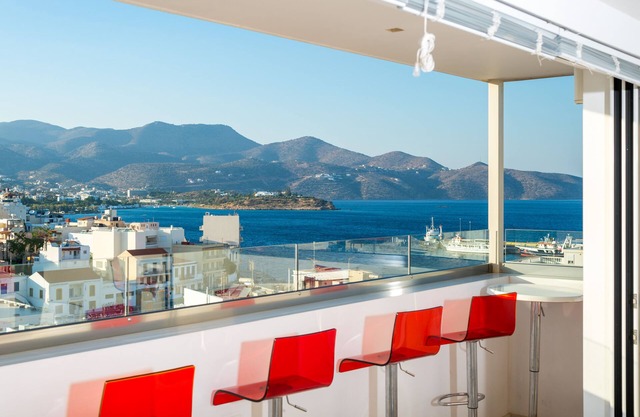 Ikaros Art Hotel