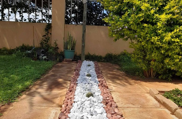 Ikhutse Guest House