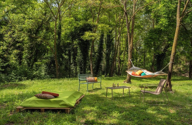 Il Castello Apartment, sourrounded by greenery