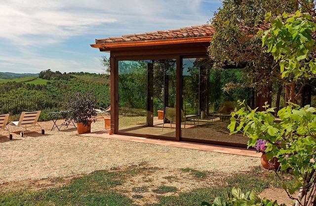 Il Mandorlo, típica casa de campo con piscina panorámica.