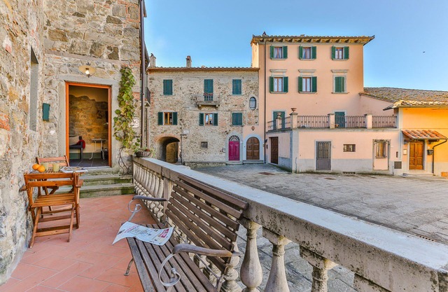Casa de vacaciones en Pergine Valdarno con 2 habitaciones, capacidad 4