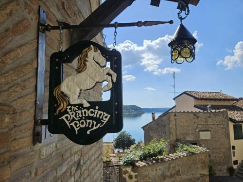 Il Puledro Impennato - Rifugio del Lago con Vista
