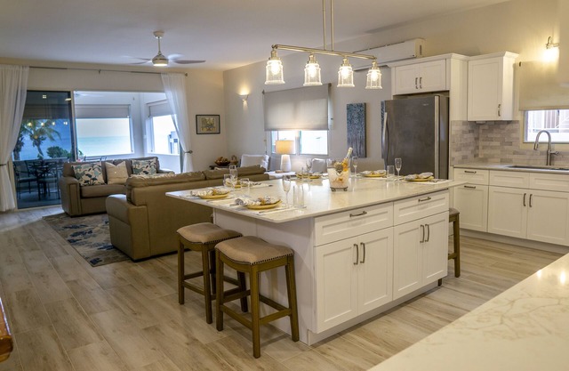 Il Punto Blu: 3 dormitorios en la playa en Pelican Key | Propiedades Island