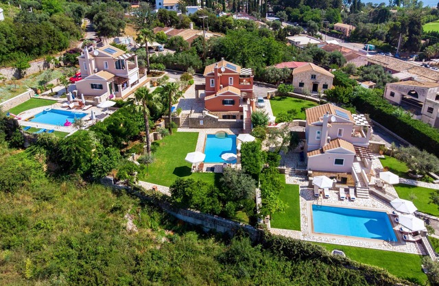 Il Tesori Dassia Villas