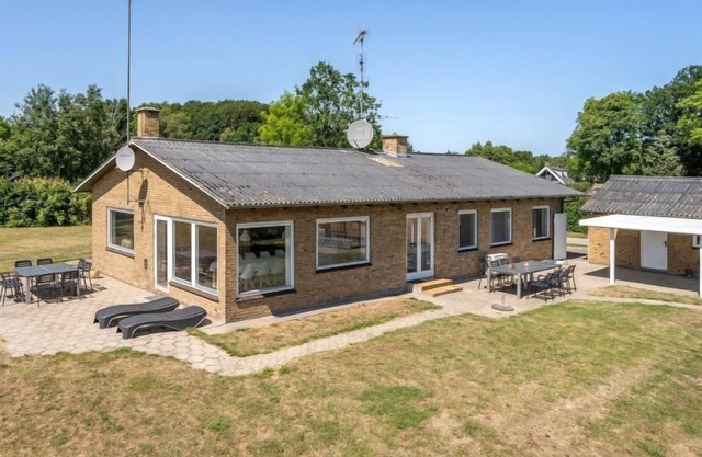 "Ilda" - 250m from the sea by Interhome
