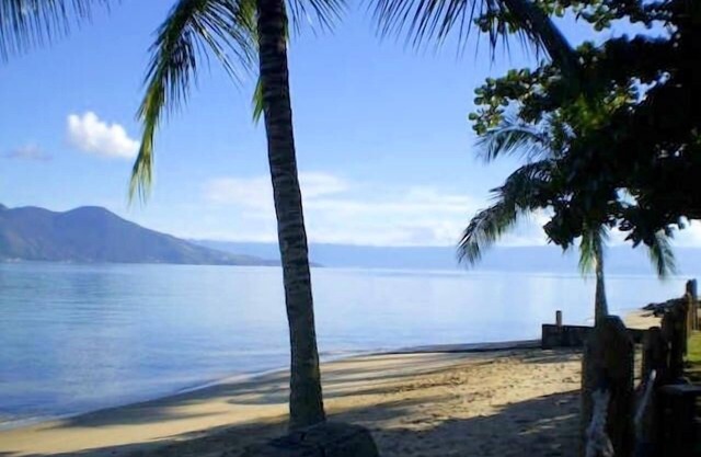 Ilha Bela Cond cerrado cottage w / 4 personas.