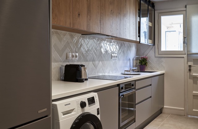 Ilisia Park Contemporary 2BD Condo