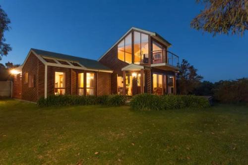 Illangi Beach Retreat