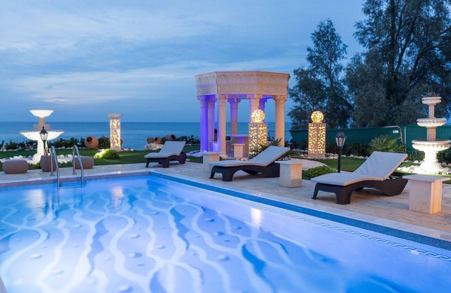 Luxury 8 Bedroom Villa with Private Pool, Paphos Villa 1410