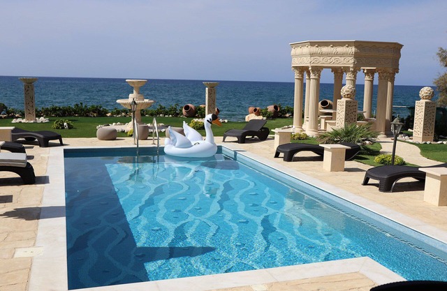 Luxury 5 Bedroom Villa with Private Pool, Paphos Villa 1411