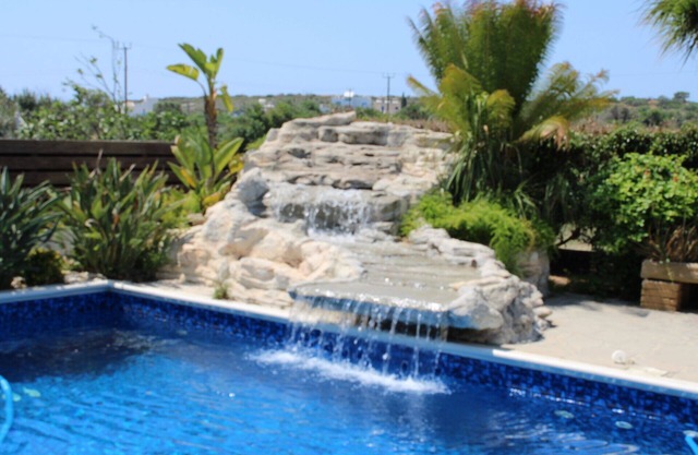 Immaculate 3-Bed House in Pentakomo