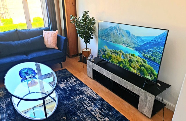 immaculate 3-Bedrooms Dundee Apartment
