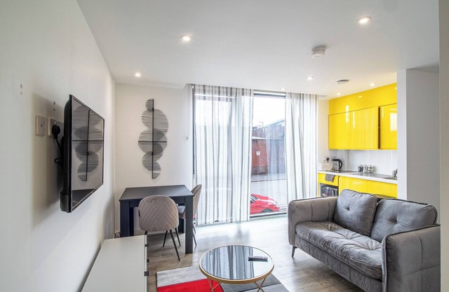 Immaculate studio apartment in Sheffield City