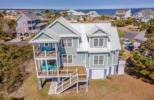 Immaculate Low Country Oasis on Harbor Island