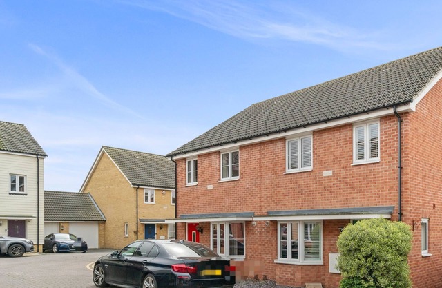 Impeccable 3-Bed House in Hornchurch
