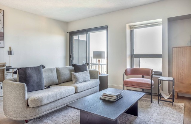 Impeccable Allston 1BR, nr Boston U & Green Line, by Blueground