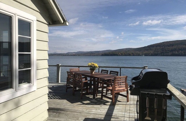 Nuevo 2019 ~ Directo OTSEGO LAKEFRONT ~ Kayaks ~ Dock !!