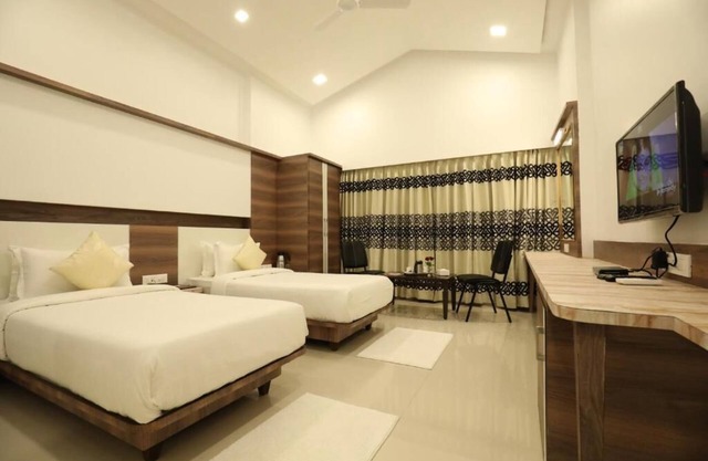 IMPERIAL GRANDE RESORT LONAVALA