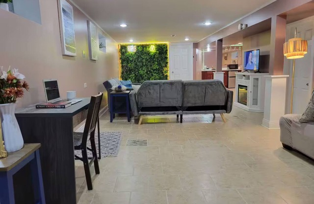Chicago/Beverly/Evergreen Park Home