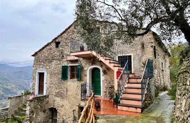 In Einem: Berge und Meer in Ligurien