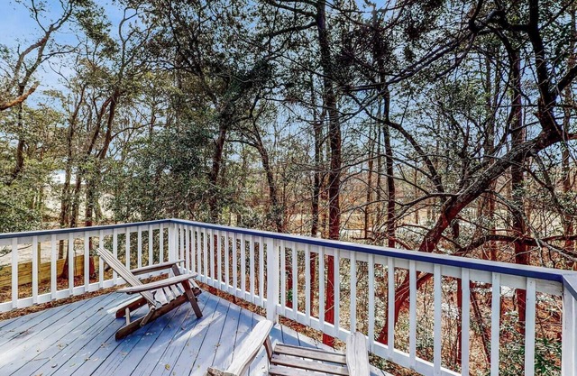 In Heart of Kitty Hawk! 3BR. Near golf & shops.