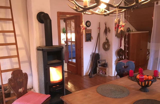 En Allgäu: apartamento rústico y romántico para 2-4 (7) huéspedes con estufa de leña y WiFi