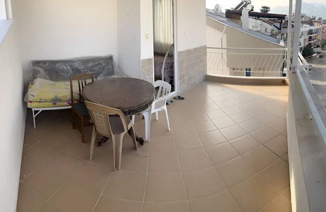 in the city center, 10 minutes from the university and 20 minutes from the beach