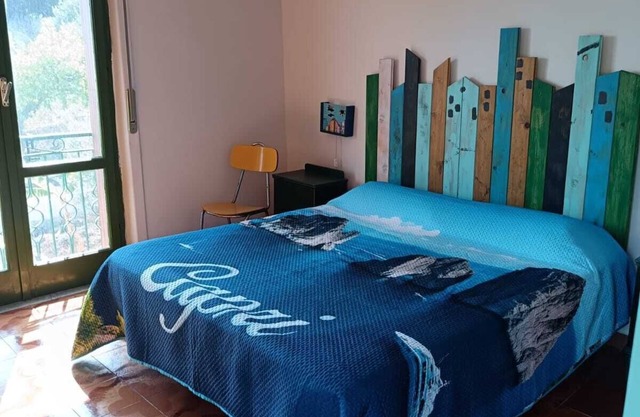 In the countryside, a cozy retreat for peaceful moments near Mount Vesuvius.