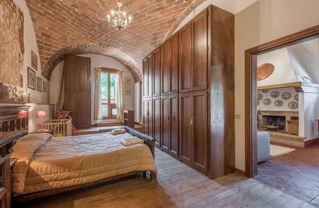 Alojamiento de 2 habitaciones en Monteroni d'Arbia