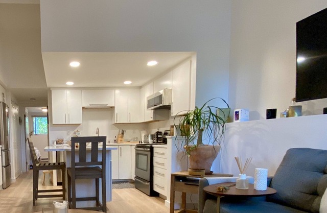 In the heart of Jamaica Plain pondside, near restaurants and Longwood Hospitals
