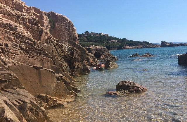 In the mountains and near the sea, apartment on the ground floor