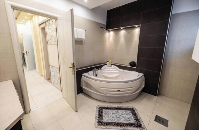 In the Town villa with garden and parking