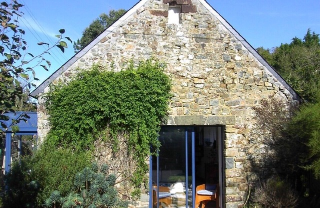 En el Trébéron aldea, península de Crozon,