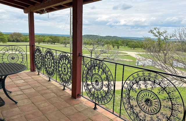 Inclusive Texas Hunting Lodge on Secluded Exotic Ranch just South of Dallas