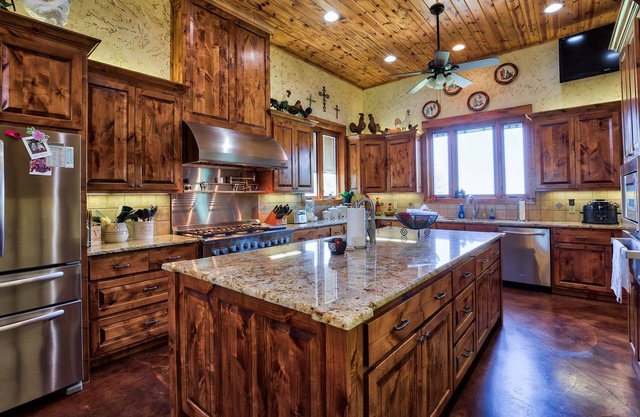 Inclusive Texas Ranch House on Secluded Exotic Ranch just South of Dallas