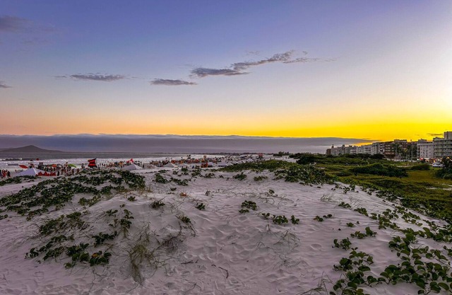 Incrível apto a 800m da Praia do Forte - Cabo Frio