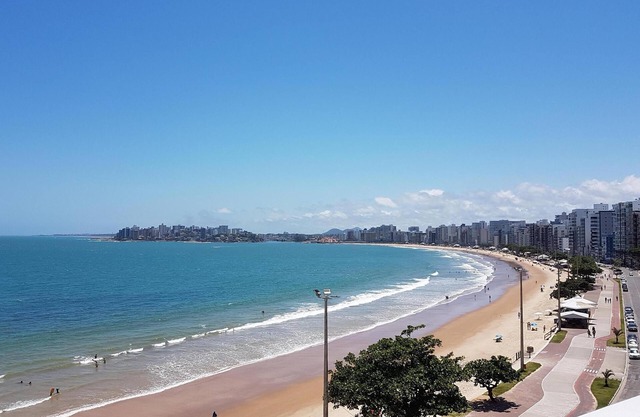 ¡FRENTE AL MAR! NOVO! 3qtos: 2suites y 1qto c bnh indep. 08pes 2Elev 2garage