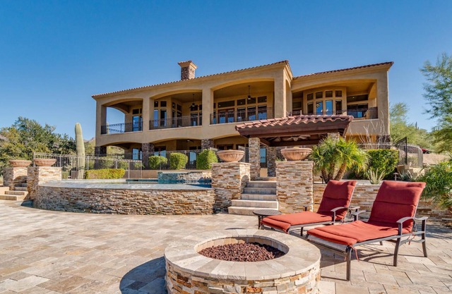 INCREDIBLE, City and Mountain Views!! The best Arizona SUNSET views!